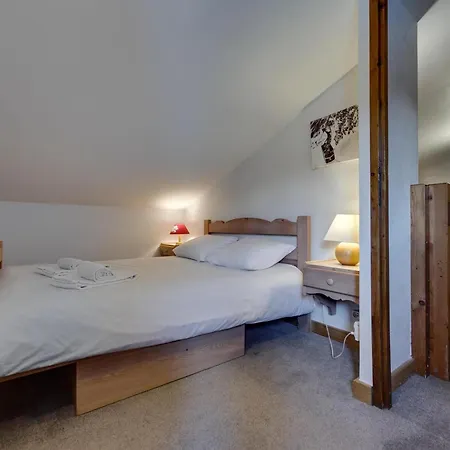 Appartement Aux Pieds - 8 Pers. - Fr-1-518-212